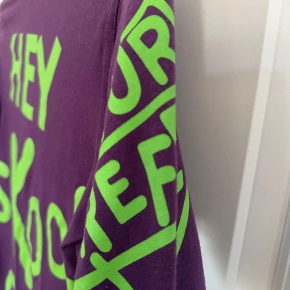 Authentic Christian Dior Boutique V-Neck Long Sleeve Top – Purple Graphic Shirt - Picture 5 of 7